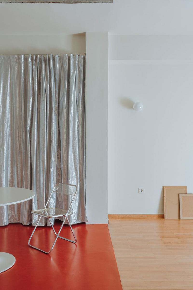 How a silver curtain simply makes a room feel alive