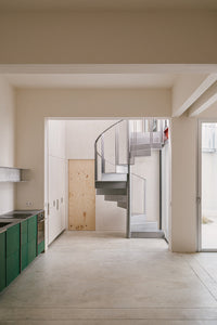 DRZ by ba-rro: A Former Car Wash Becomes a Polychromatic Argument in Carabanchel