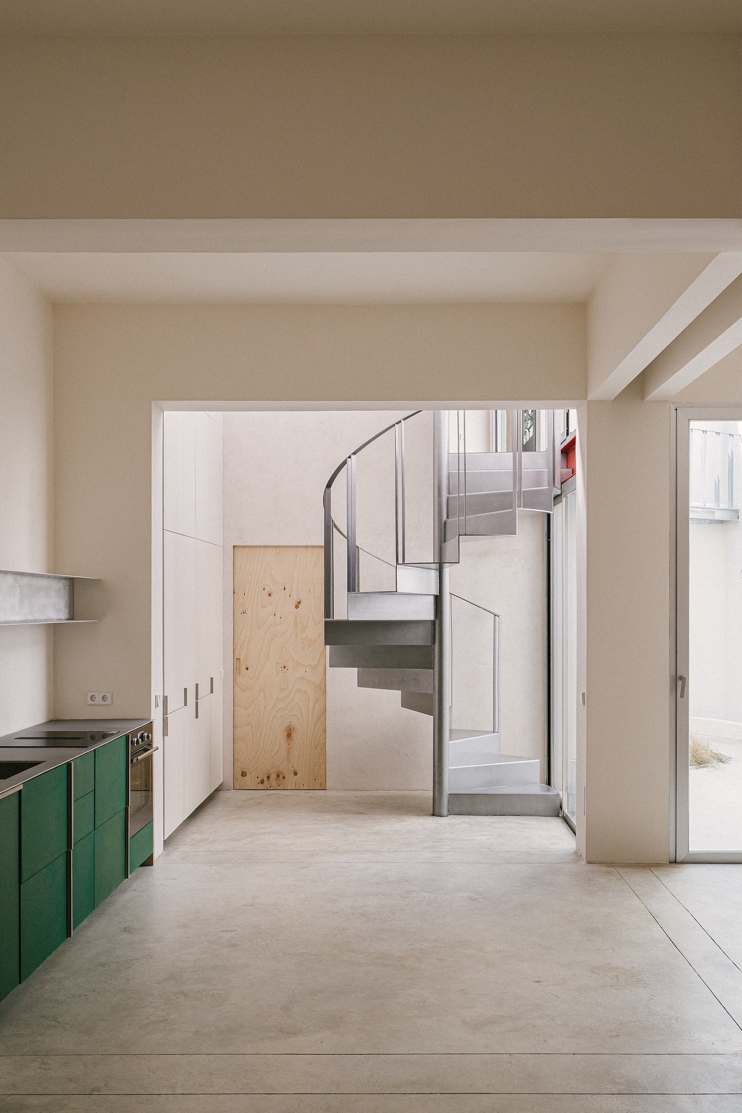 DRZ by ba-rro: A Former Car Wash Becomes a Polychromatic Argument in Carabanchel